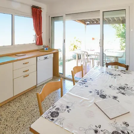 شقة 3 Bedroom Lovely In