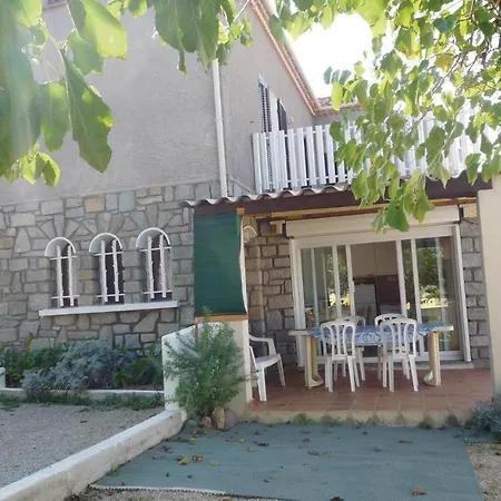 Apartment 3 Bedroom Lovely In *